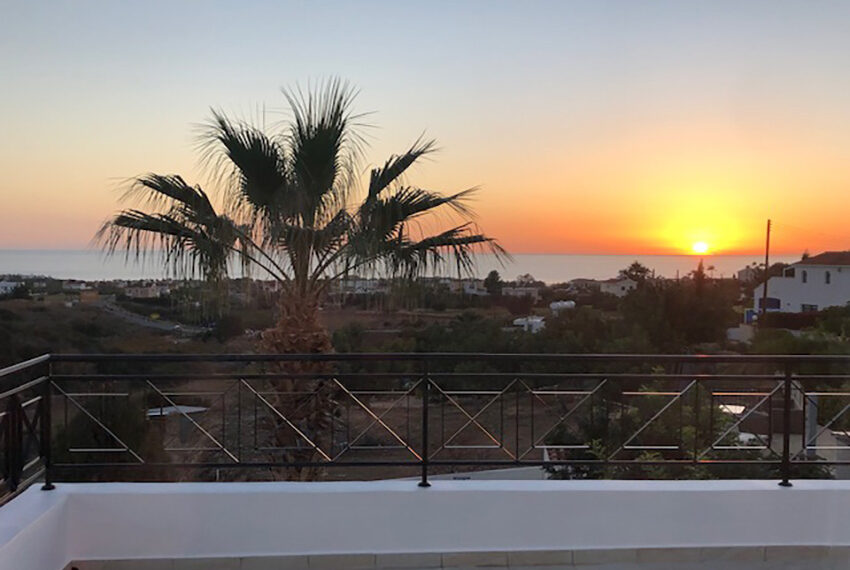 Spacious villa with private pool and basement Peyia_41