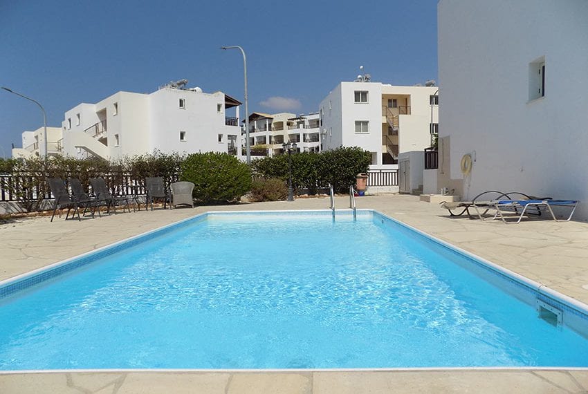 2 bedroom townhouse for rent in Peyia, Cyprus