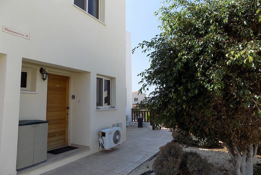 2 bedroom townhouse for rent in Peyia, Cyprus