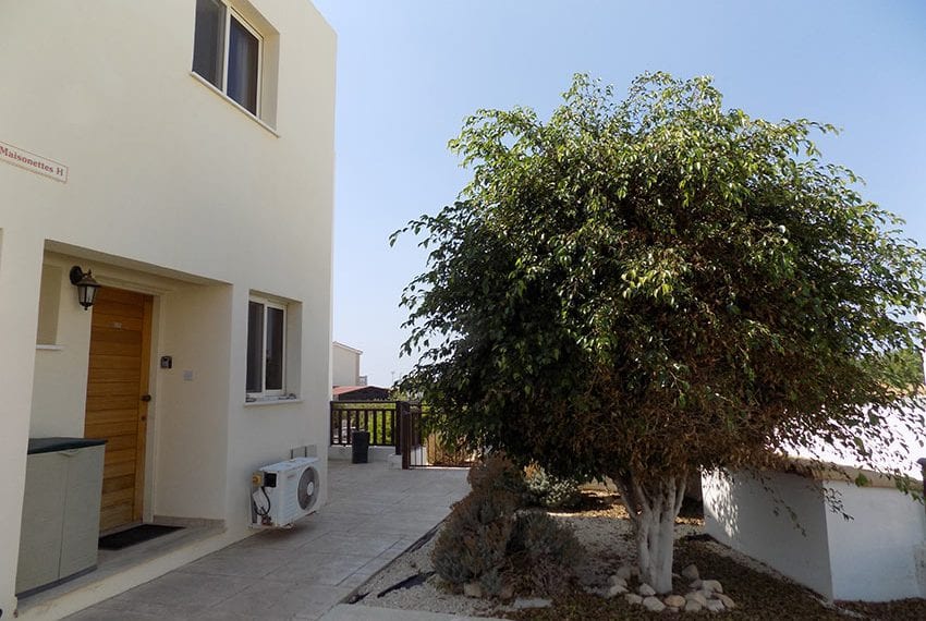 2 bedroom townhouse for rent in Peyia, Cyprus