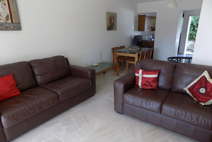 2 bedroom townhouse for rent in Peyia, Cyprus