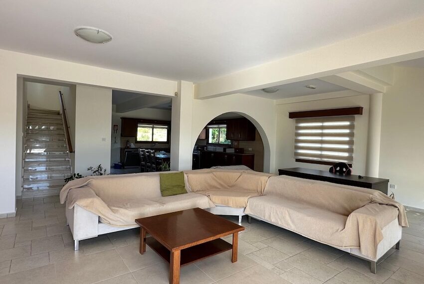 4 bed house for rent Sea caves Paphos_8