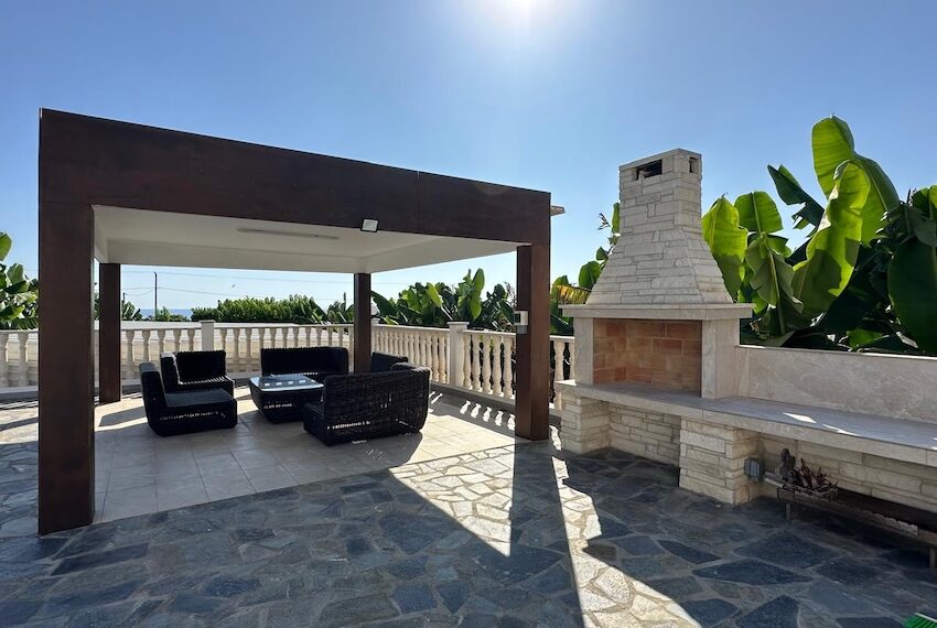 4 bed house for rent Sea caves Paphos_16