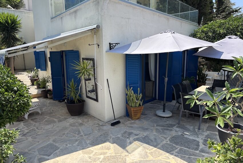 For sale 2 bed garden apartment Paphos_19