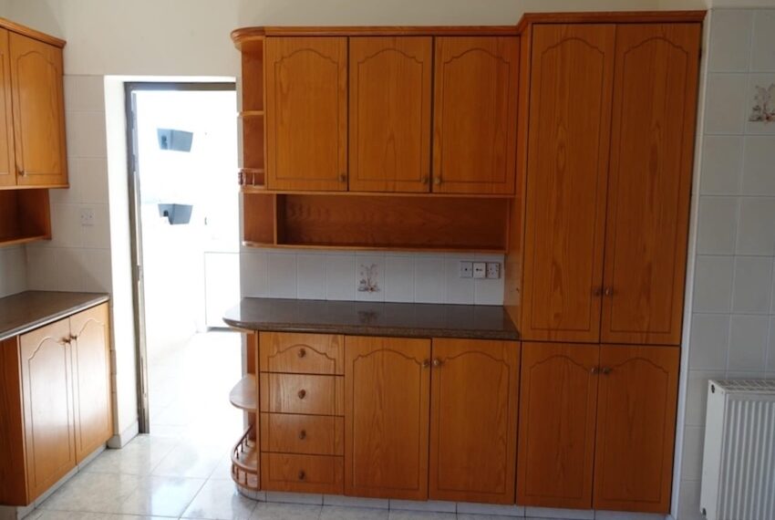 unfurnished 5 bed house for rent emba_11