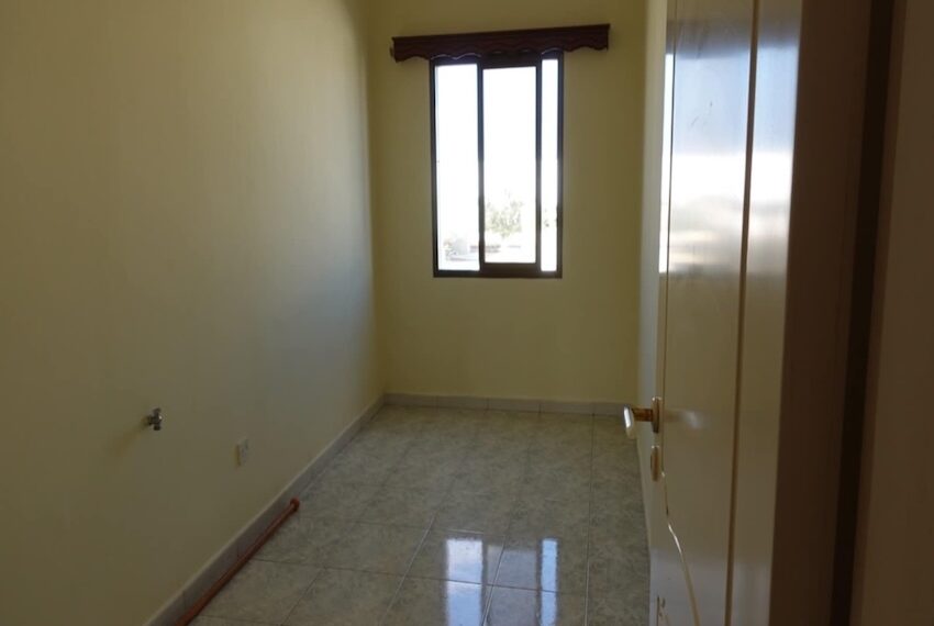 unfurnished 5 bed house for rent emba_23
