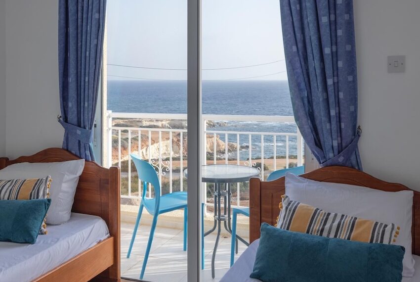 Villa for rent sea caves_9