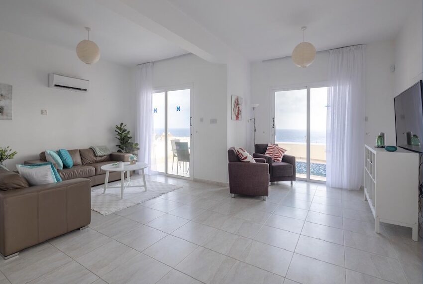 Villa for rent sea caves_12