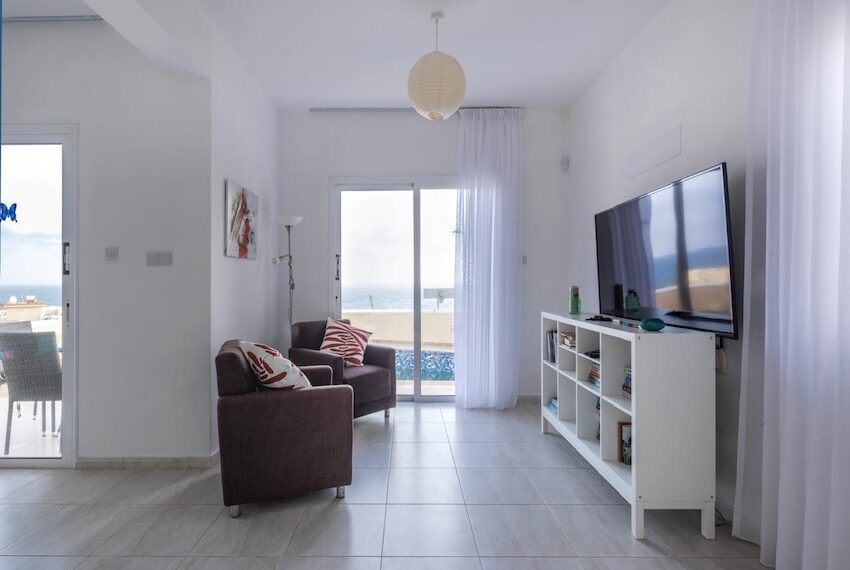 Villa for rent sea caves_13