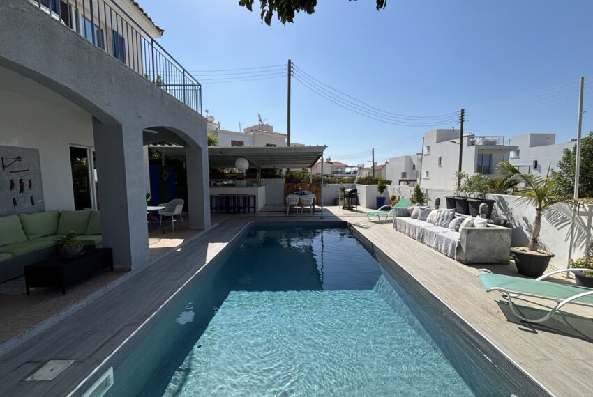 for sale 3 bed hpuse with pool paphos_37
