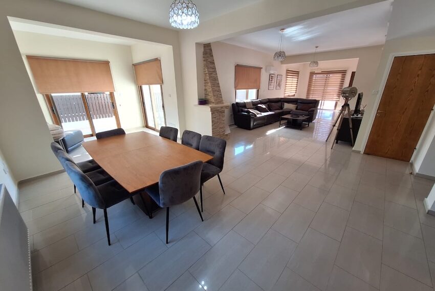 For rent 5 bed villa with pool Tremithousa_10