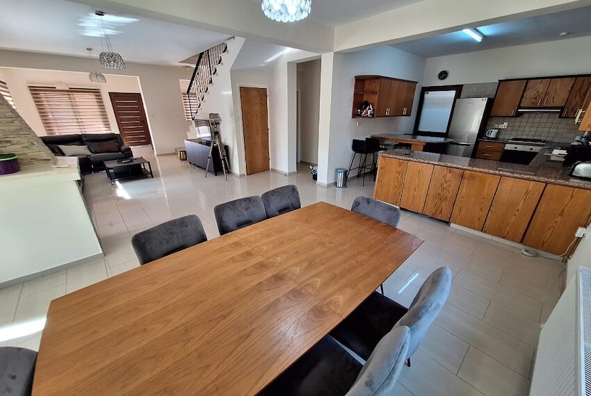 For rent 5 bed villa with pool Tremithousa_15