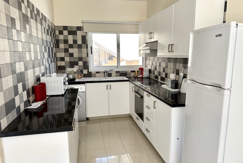 Kings beach 2 bed apartment for rent Paphos_1