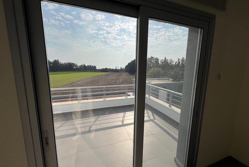 Villa for sale on large plot Paphos_20