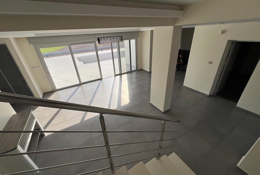 Villa for sale on large plot Paphos_26